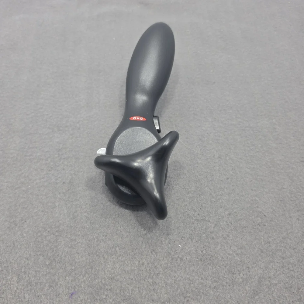 OXO Good Grips Smooth Edge Manual Can Opener Black Side Cut No Sharp Edges B